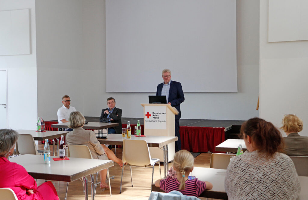 Oberbürgermeister der Stadt Bayreuth, Thomas Ebersberger, bei der Jubiläumsfeier 10-Jahre BRK-Kinderhaus.